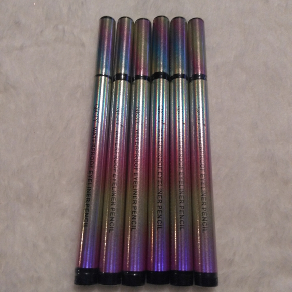 Eyeliners - Picture 2 of 6